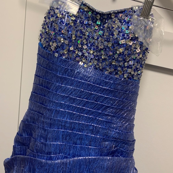 Blue Grad/Prom Dress - Picture 2 of 6